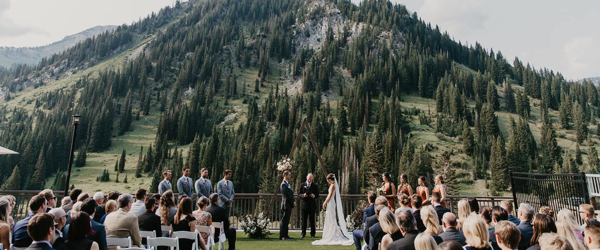 Captivating Mountain Weddings: A Guide to the Best Outdoor Venues in Arizona